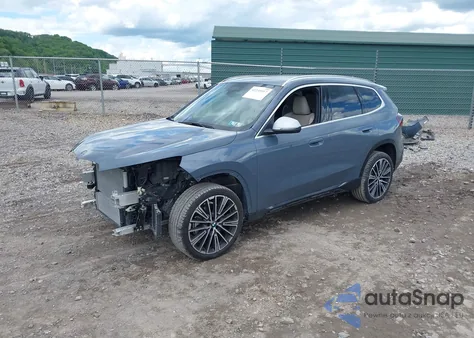 2023 BMW X1 xDrive28I z USA, uszkodzony, nr VIN WBX73EF06P5W75006